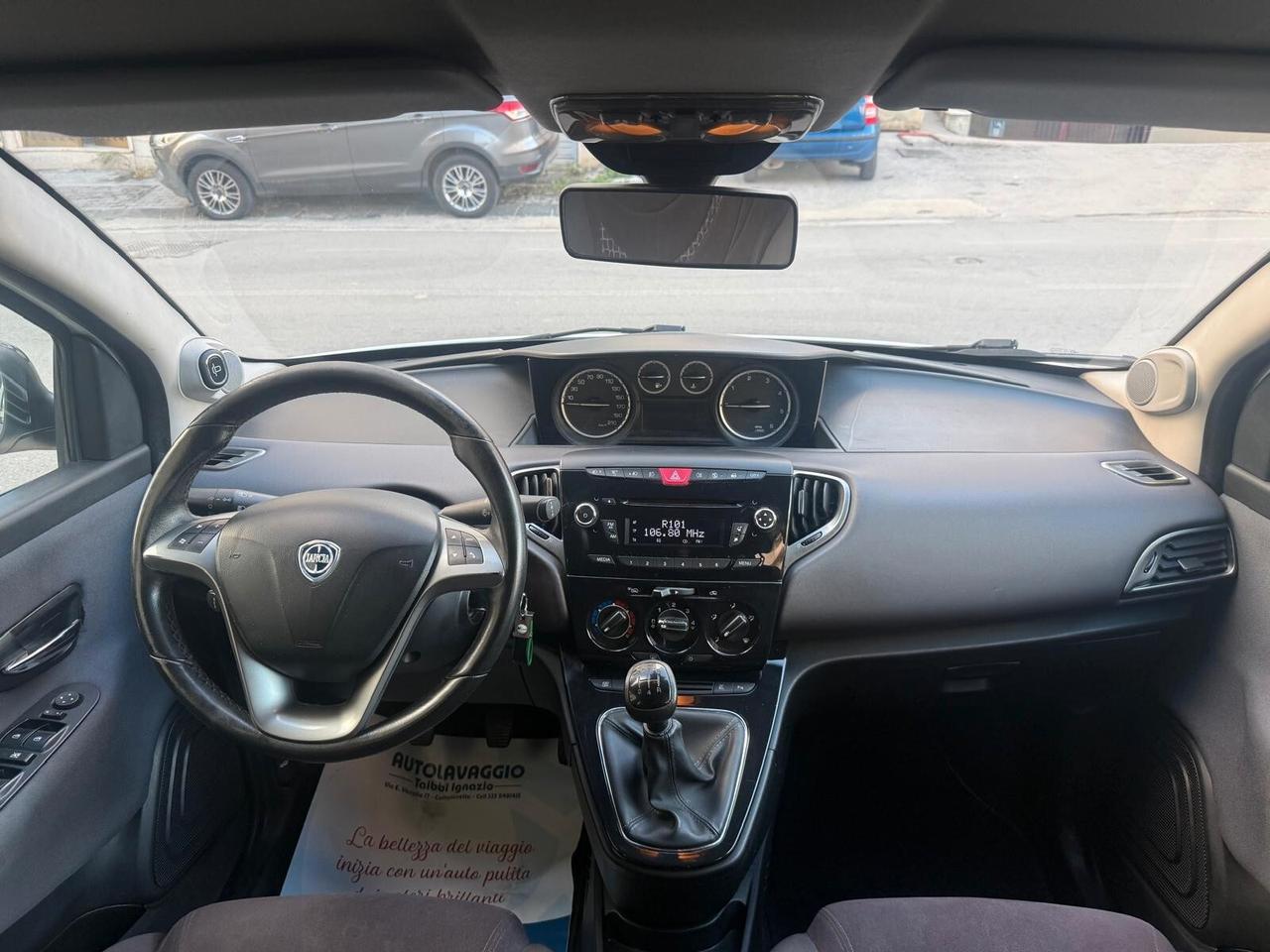 Lancia Ypsilon 1.3 MJT 16V 95 CV 5 porte S&S Silver