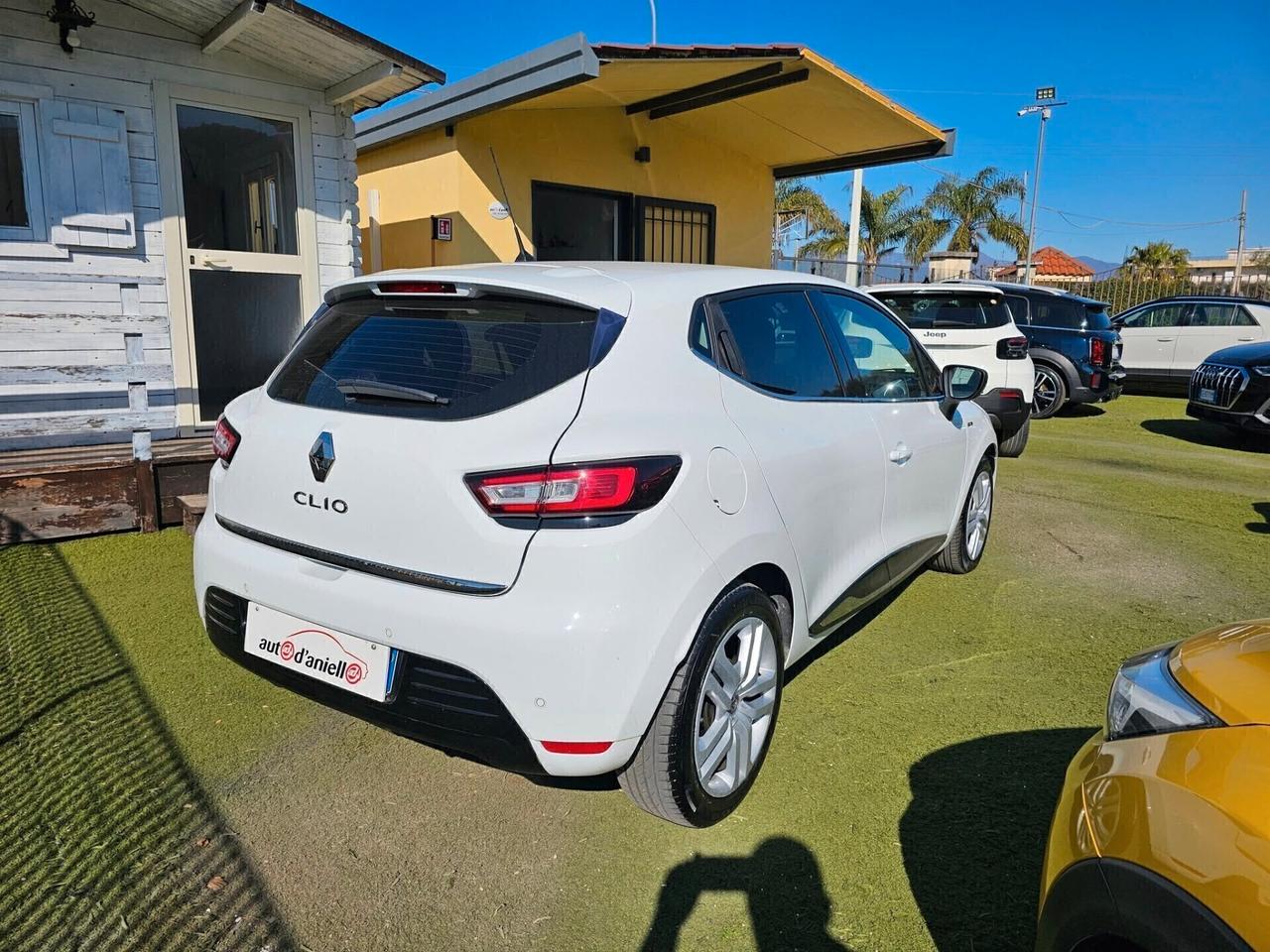 Renault Clio dCi 8V 90 CV 5 porte Duel2
