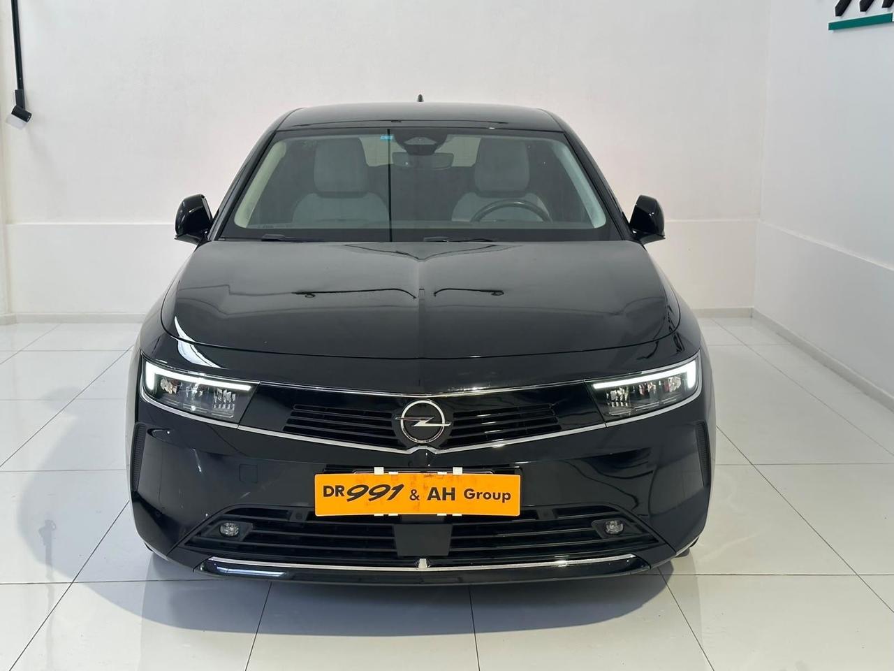 Opel Astra 1.6 Plug-in Hybrid 180 CV AT8 Business Elegance