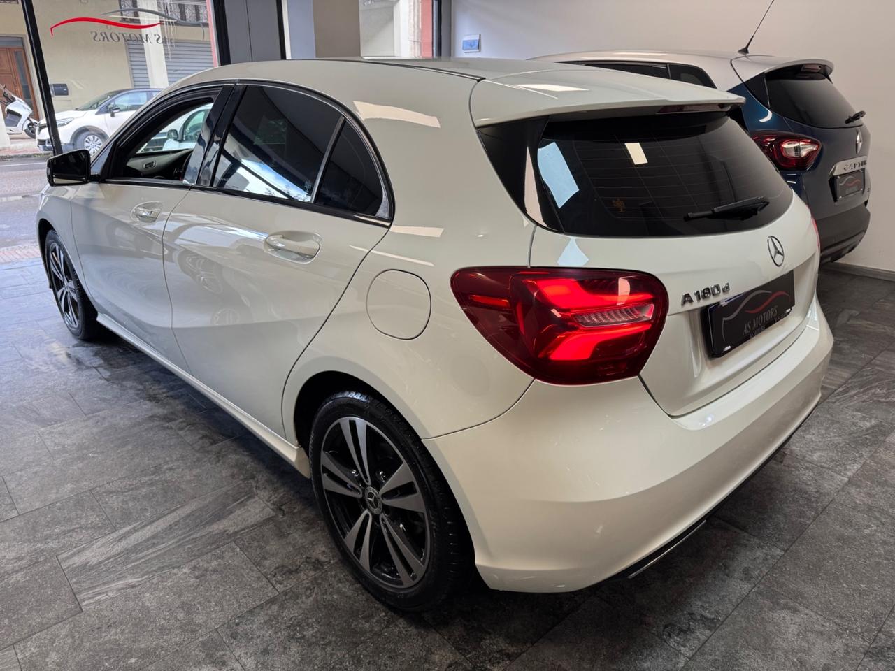 Mercedes-benz A 180 d Sport Finanziabile