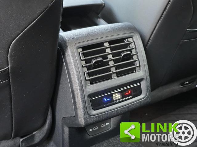 VOLKSWAGEN Golf 1.5 eTSI 150 CV ACT DSG R-Line Plus