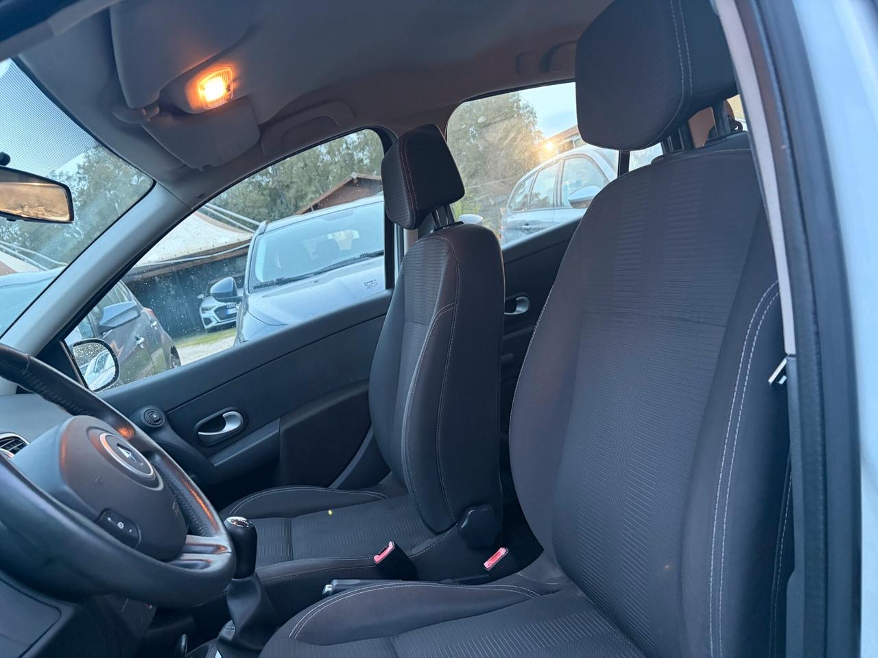 RENAULT CLIO SPORTOUR 1.2 ANNO 2010 75CV 147.000 KM