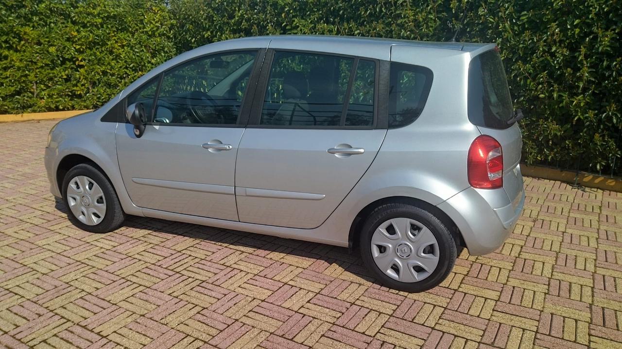 Renault Modus 1.2 16V GPL Dynamique