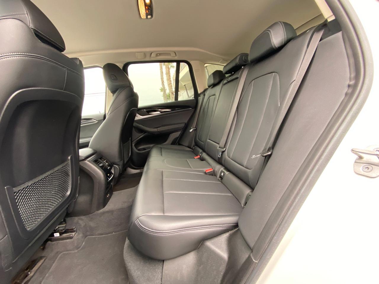 BMW X3 sdrive18d mhev 48V auto