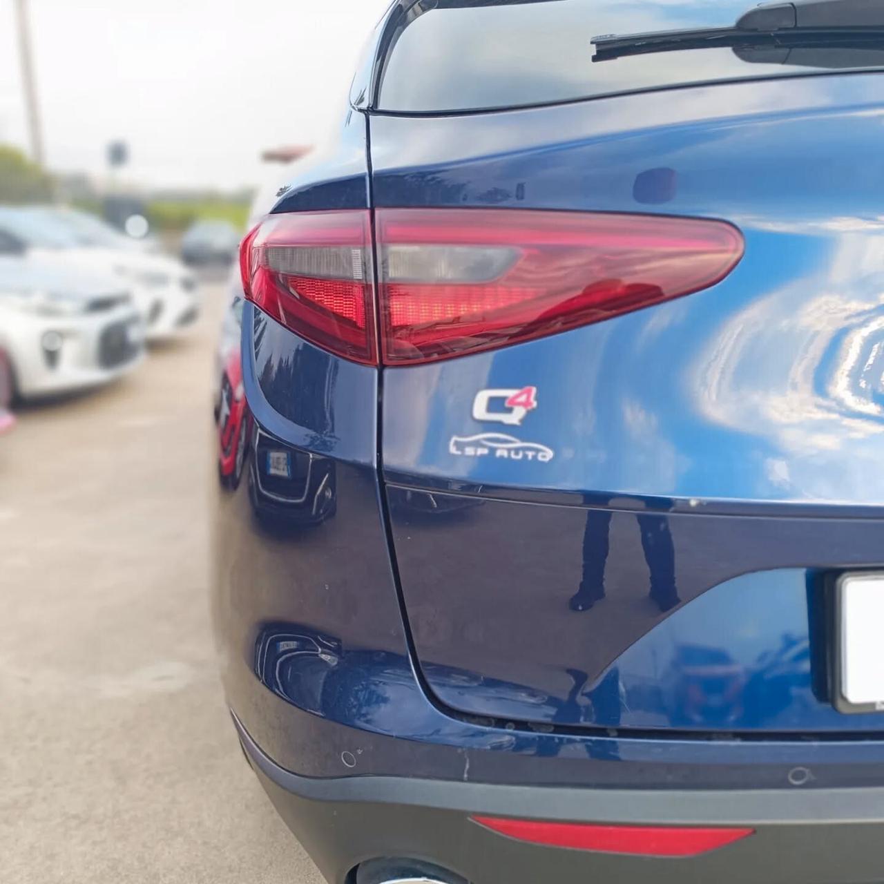 Alfa Romeo Stelvio Q4 210CV