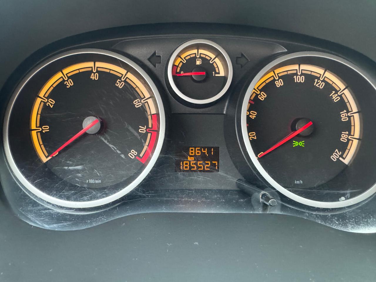 Opel Corsa 1.2 5 porte Club 10/2011