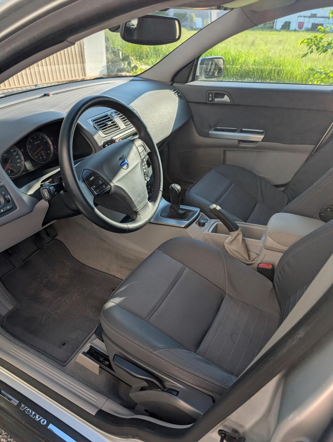 Volvo S40 1.8 16V cat Momentum