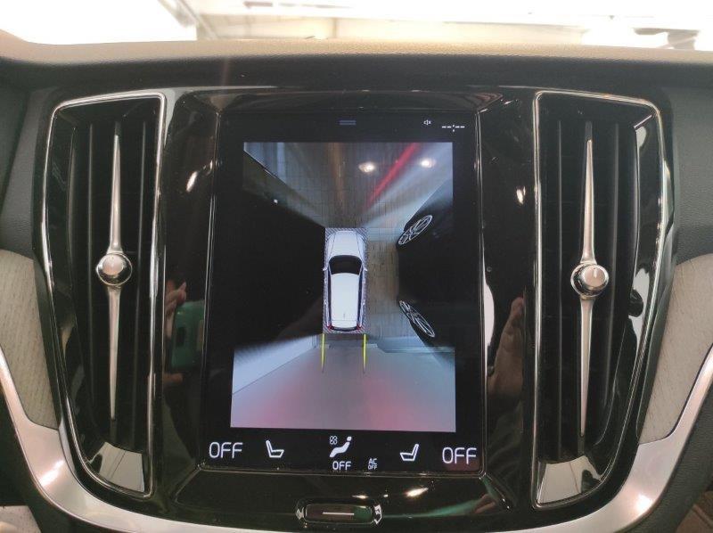 VOLVO V60 (2018-->) - V60 D3 AWD Geartronic Business