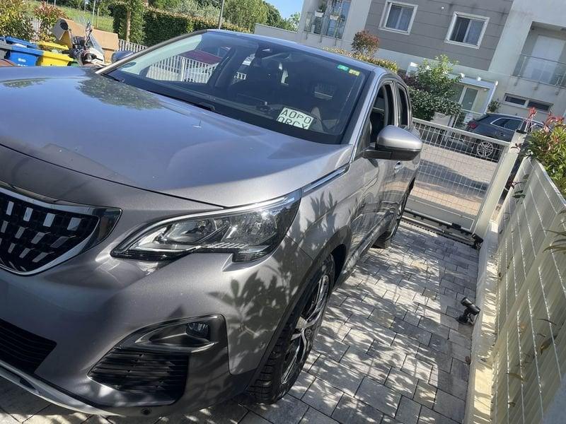 Peugeot 3008 BlueHDi 130 EAT8 S&S Allure