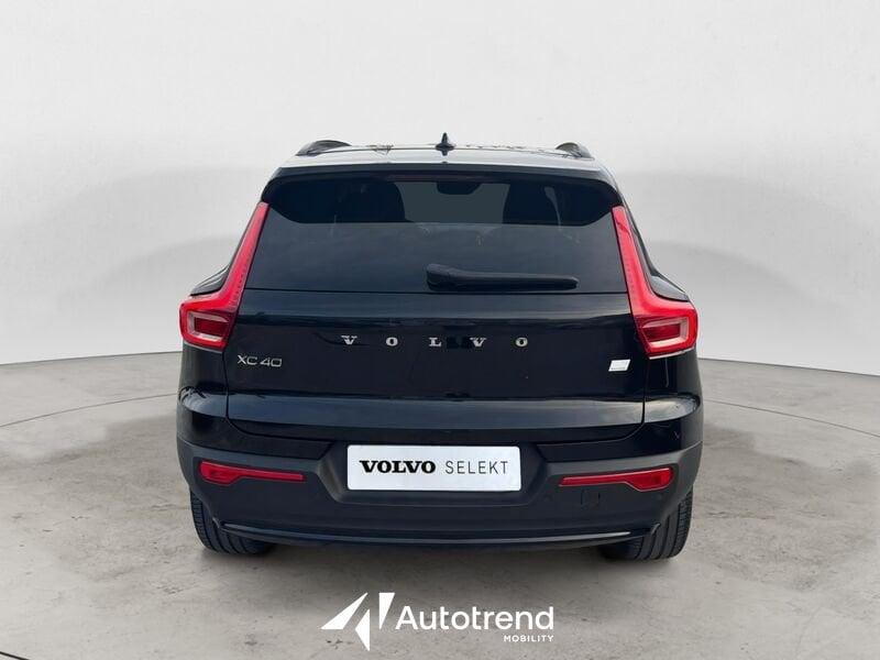 Volvo XC40 Recharge T4 129+82 CV Plug-In Hybrid Recharge Plus Dark