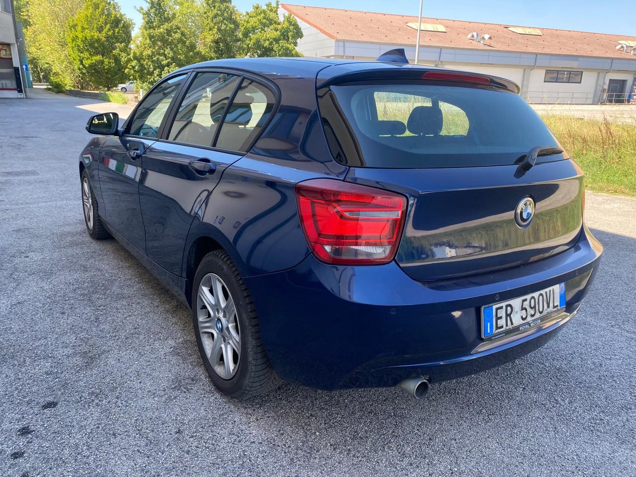 Bmw 116 116d 5p. Efficient Dynamics Sport