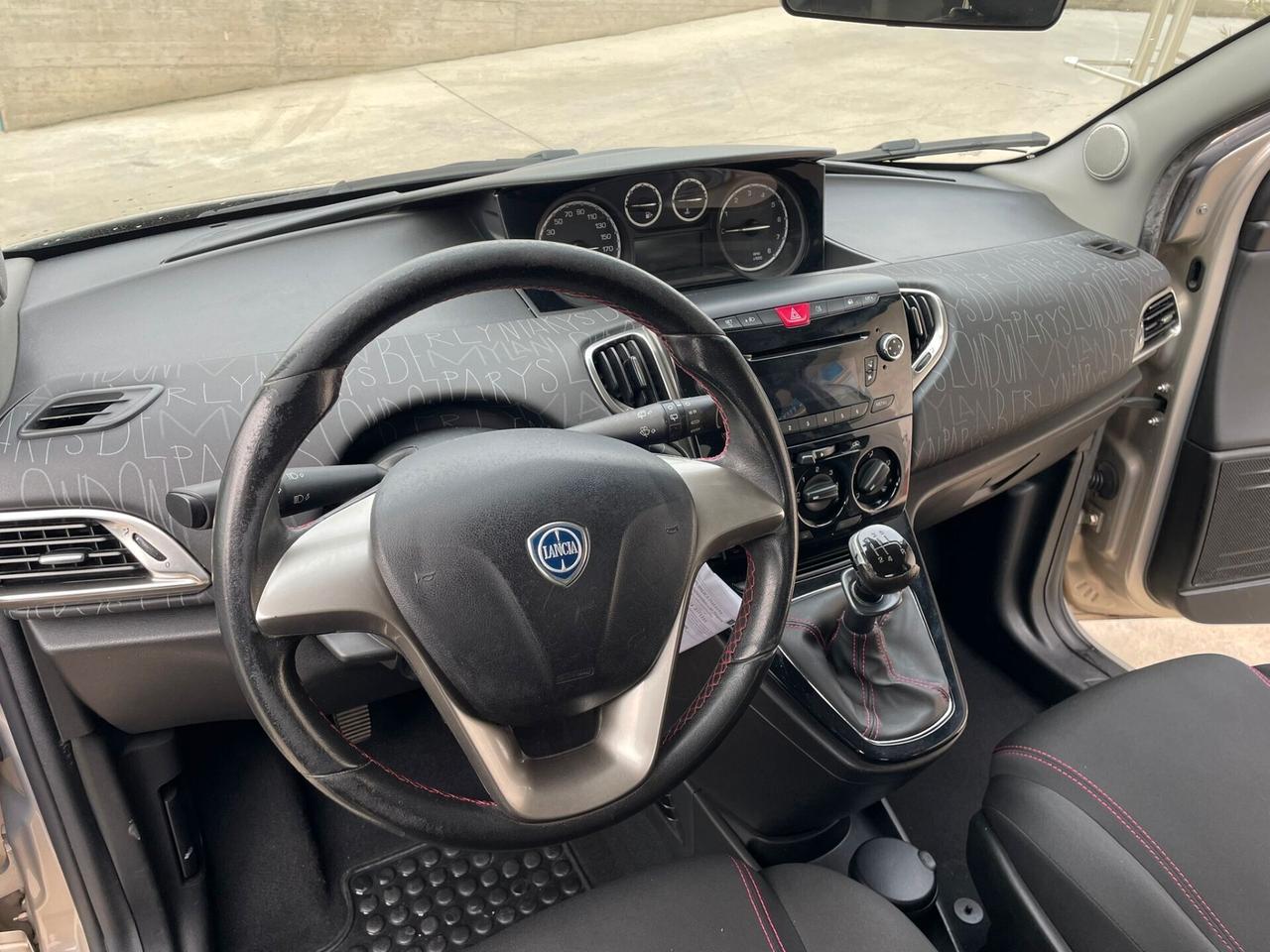 Lancia Ypsilon 1.2 ok neopatentati