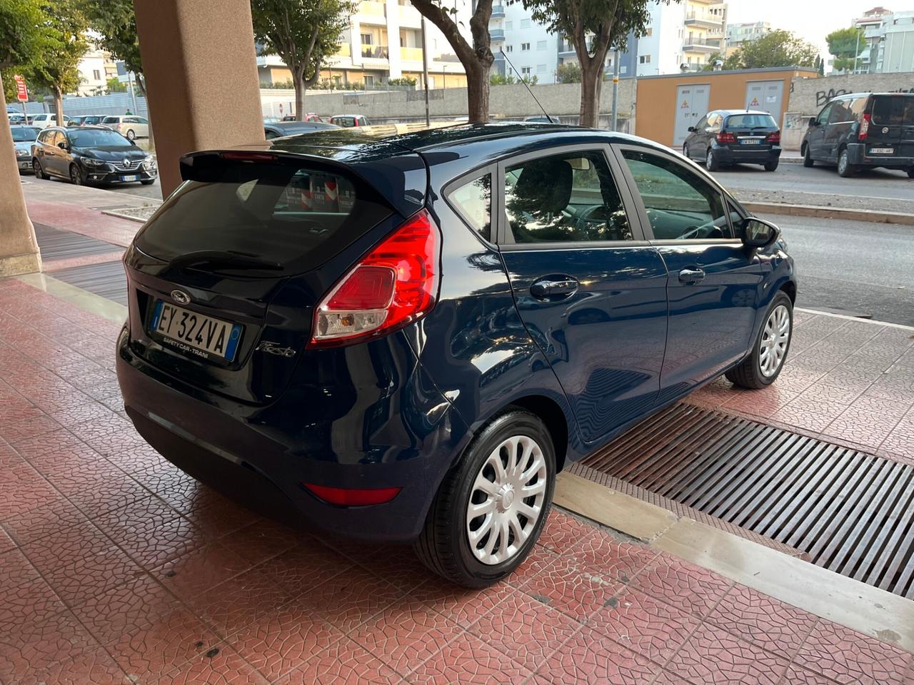 Ford Fiesta 1.2 5p perfetta garantita-2015