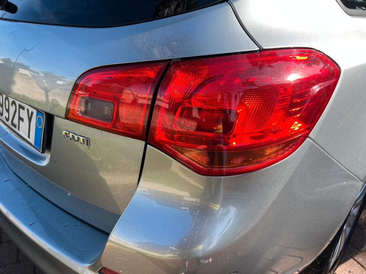 Opel Astra 1.7 CDTI 110CV Sports Tourer Cosmo Fleet