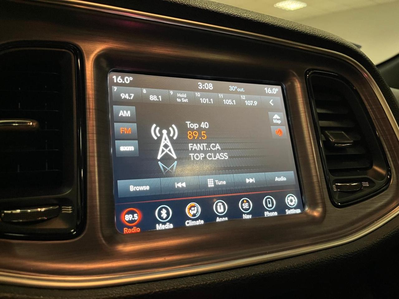 Dodge Challenger V6 3.6 STX AWD