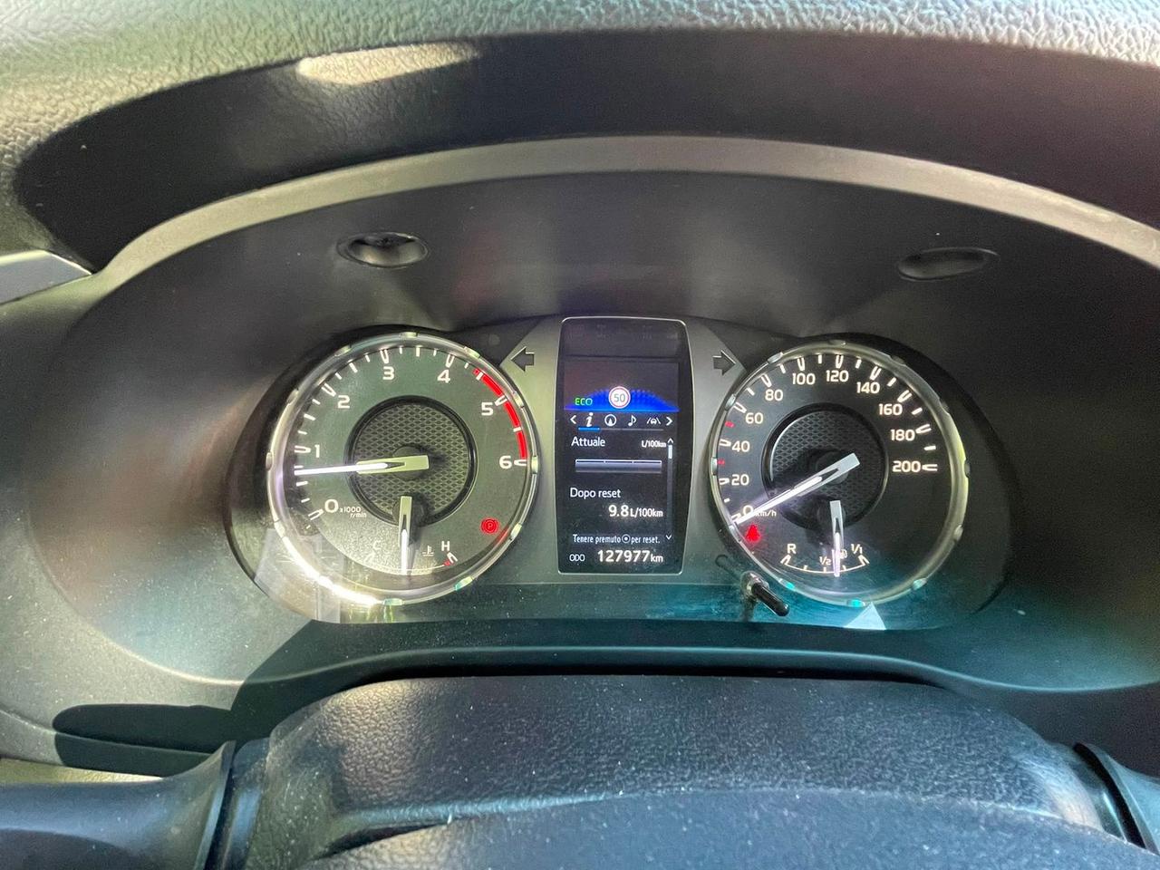 Toyota Hilux 2.4 d double cab Executive 4w #11631