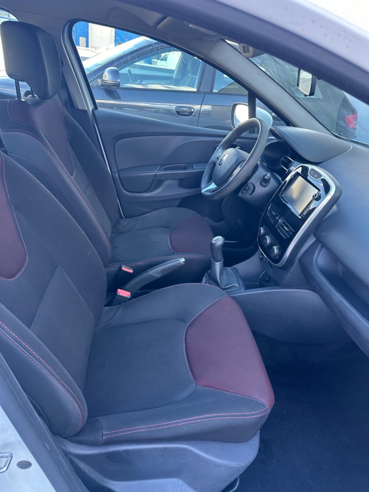 Renault Clio dCi 8V 75 CV Start&Stop 5 porte Energy Duel