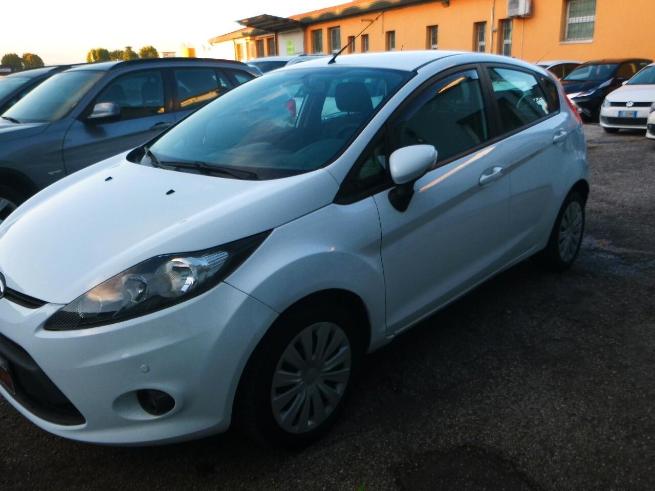 Ford Fiesta 1.4 5 porte Bz.- GPL Titanium