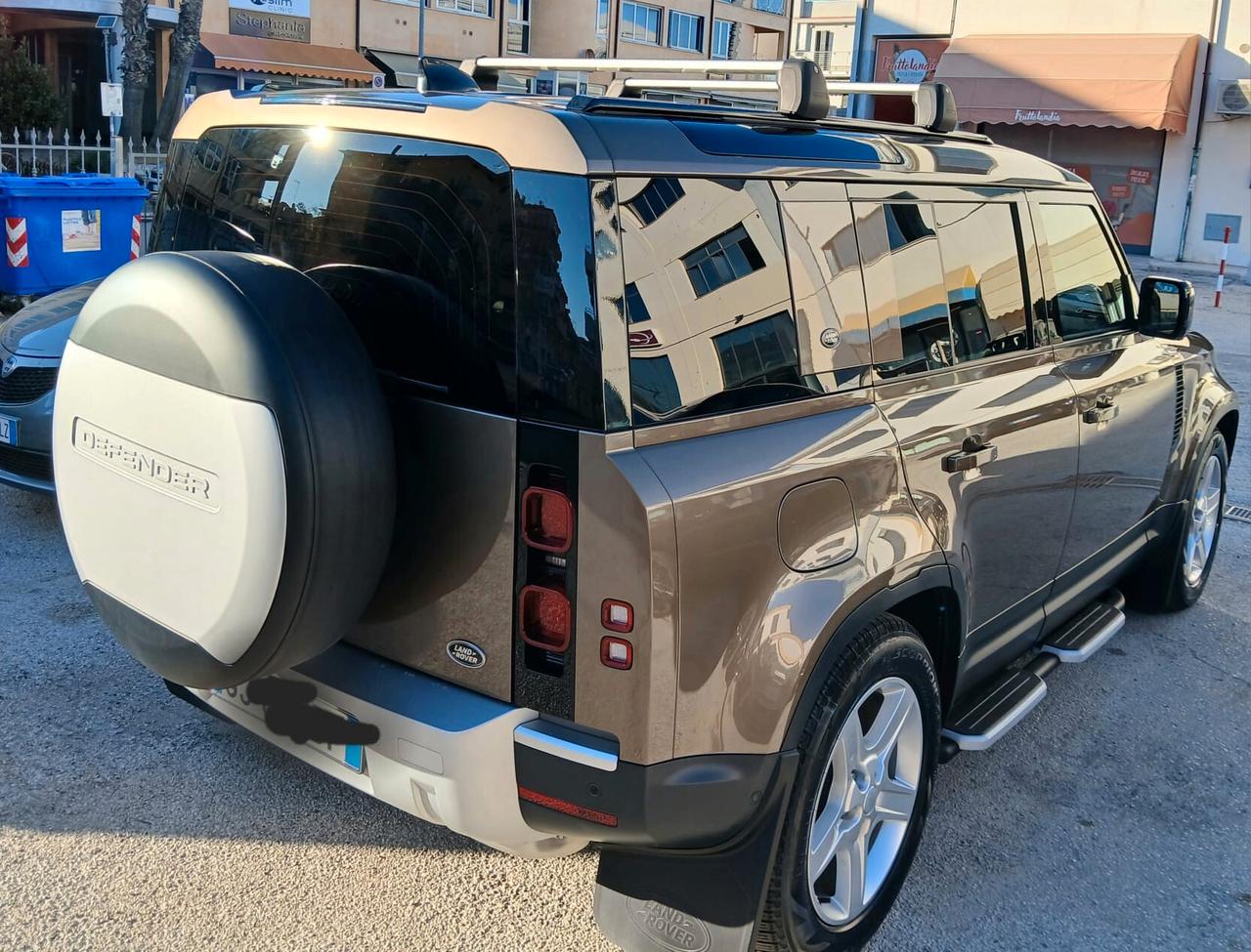LAND ROVER Defender 110 3.0D I6 200 CV AWD Auto X-Dynamic SE (147 kw)