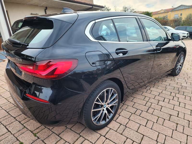 Bmw 118 118i 1.5 benzina 140 CV Luxury