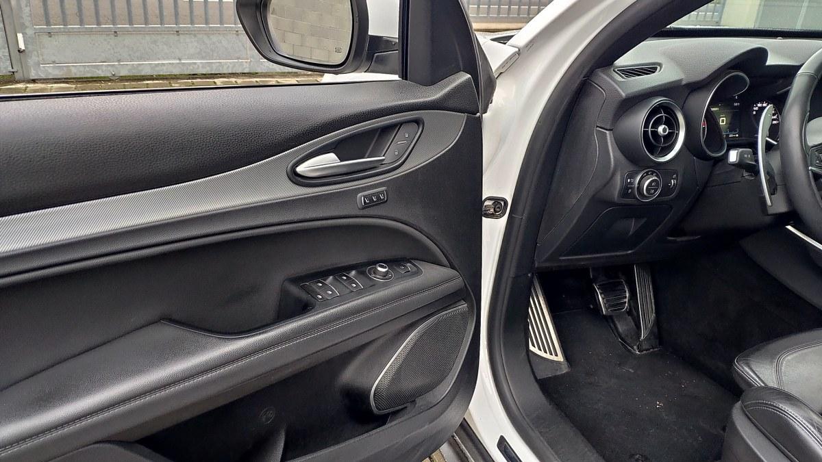 ALFA ROMEO Stelvio SOLO PER COMM SENZA GARANZIA (POMPA OLIO DA SOST.)