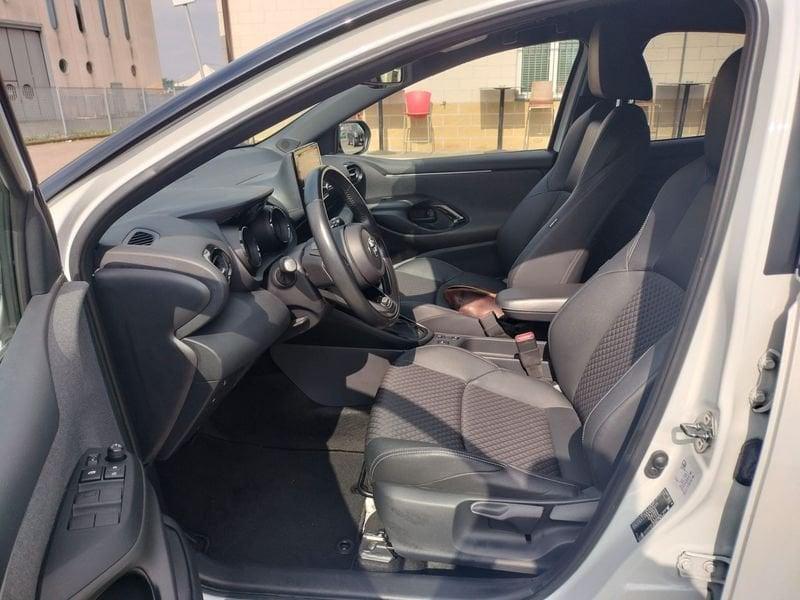 Toyota Yaris Hybrid Style MY22