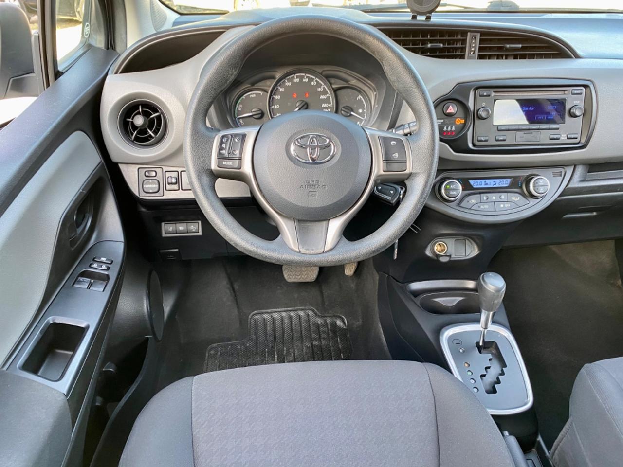 Toyota Yaris 1.5 Hybrid 5 porte Cool