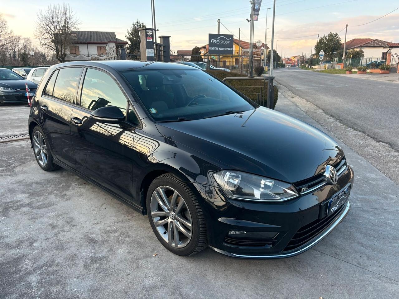 Volkswagen Golf 2.0 TDI 5p. R LINE BlueMotion Technology