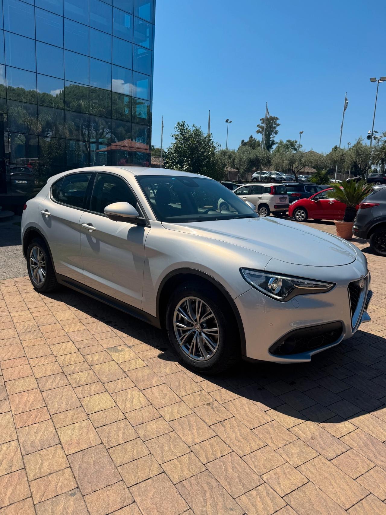 Alfa Romeo Stelvio 2.2 Turbodiesel 160 CV AT8 RWD Business