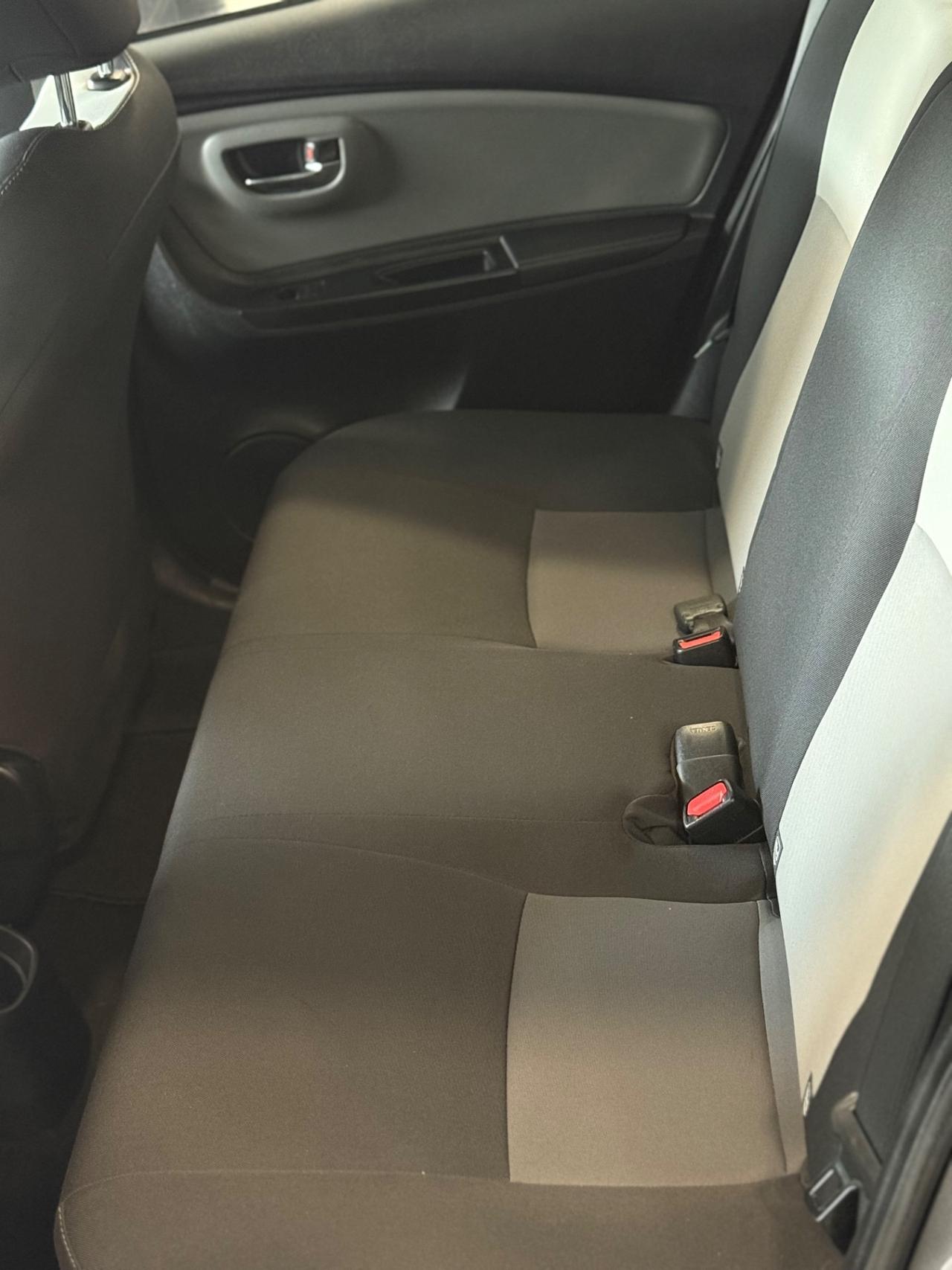 Toyota Yaris 1.5 Hybrid 5 porte Business