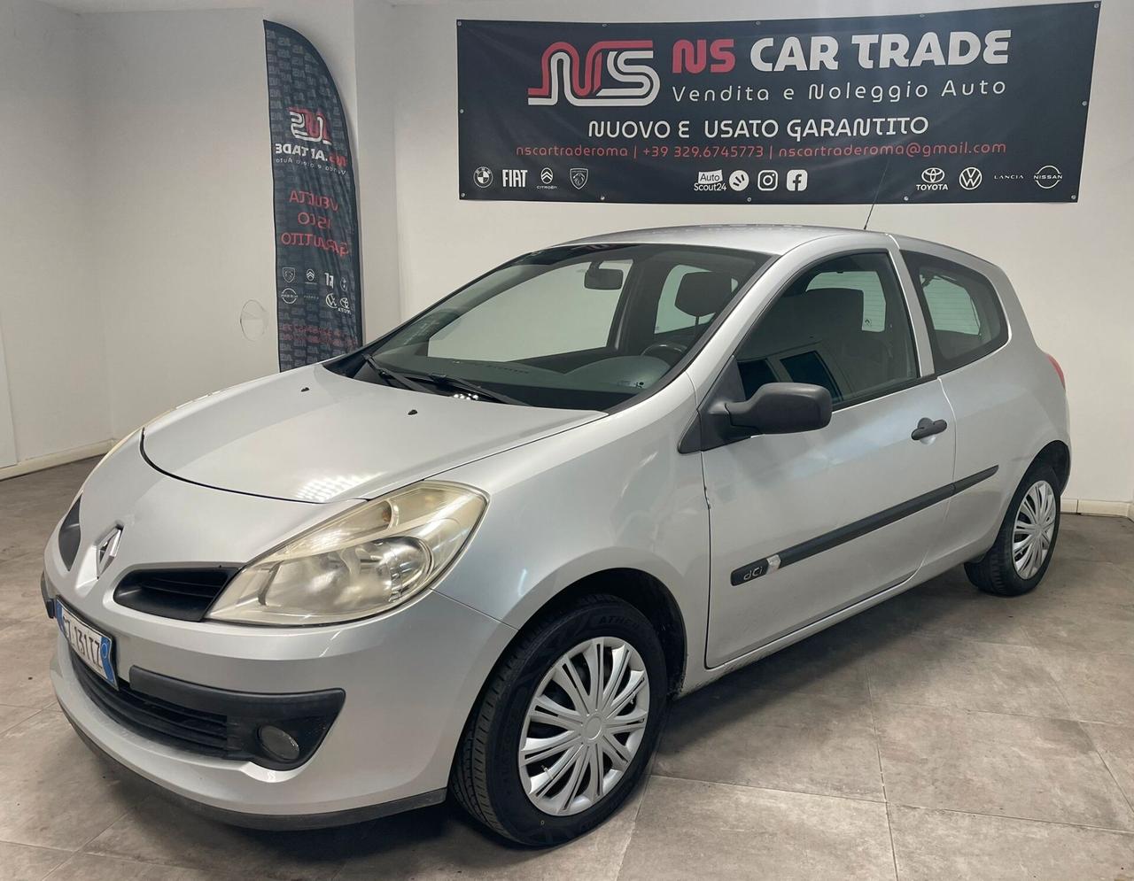 RENAULT CLIO OK NEOPATENTATI
