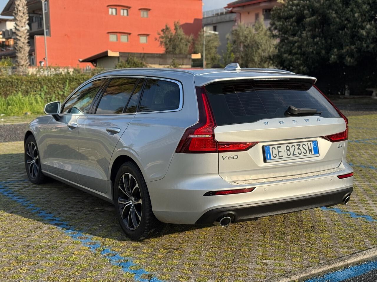 VOLVO V60 2021 B4 Geartronic