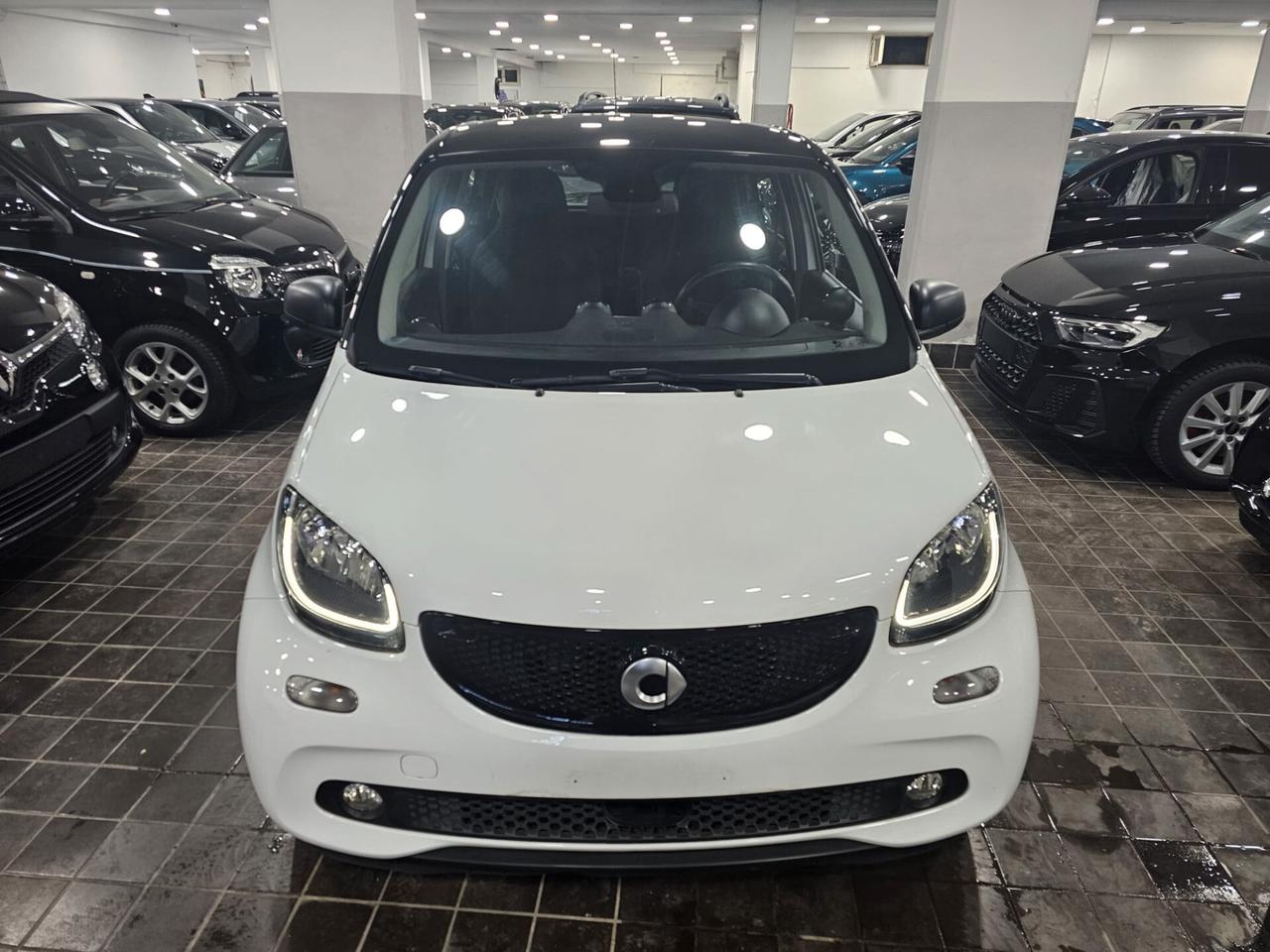 NUOVA SMART FORFOUR IDENTITY BLACK EDITION PASSION 0.9 BENZ 90CV TWINAMIC