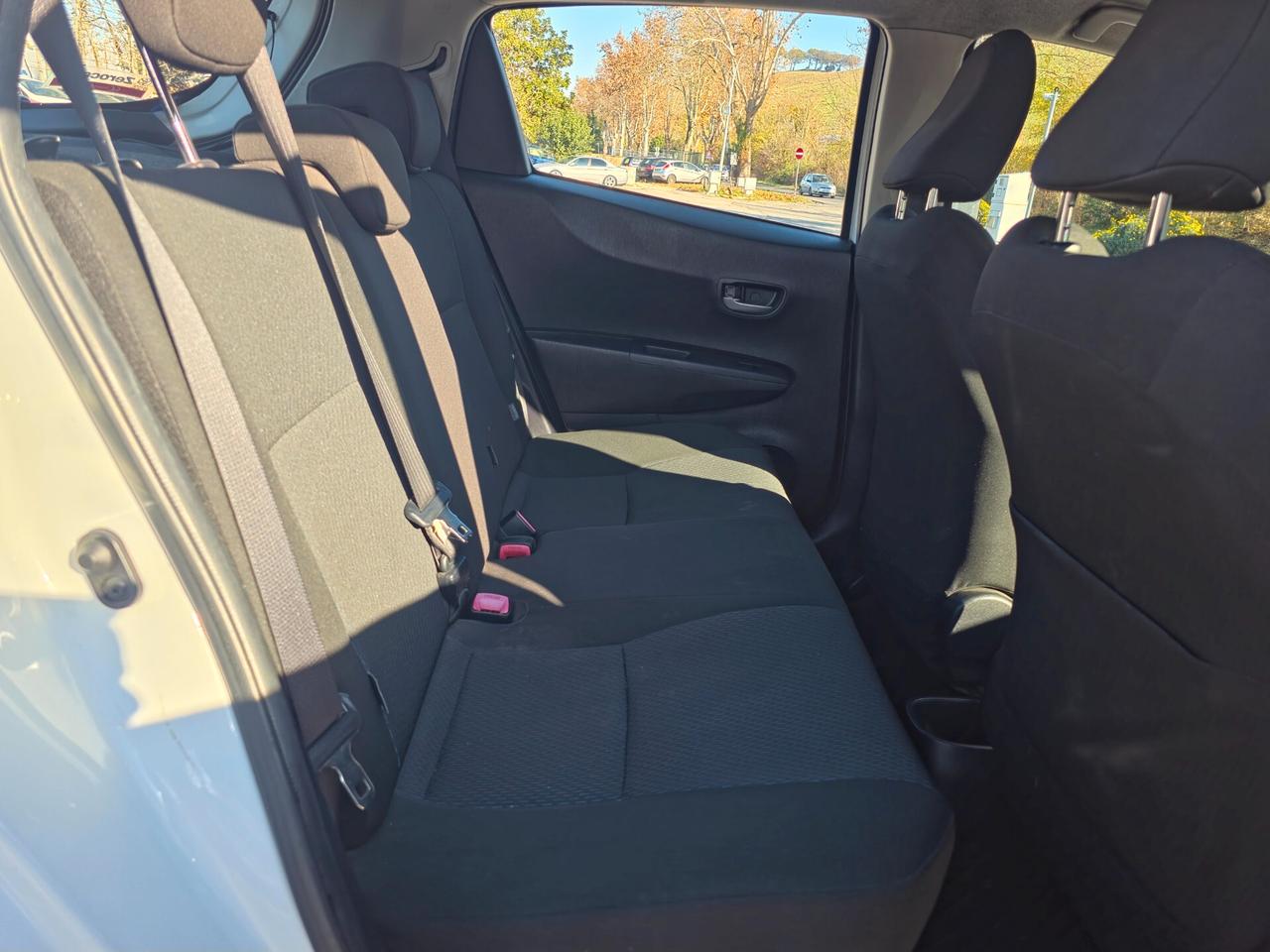 Toyota Yaris 1.5 Hybrid 5 porte Lounge 2014-E5B Automatico NEO