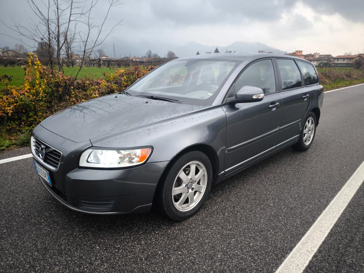 VOLVO V50 SW 1,6 D2 OK NEOPATENTATI