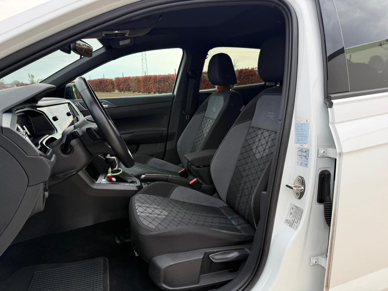 Volkswagen Taigo 1.0 TSI 115 CV DSG R-Line Plus