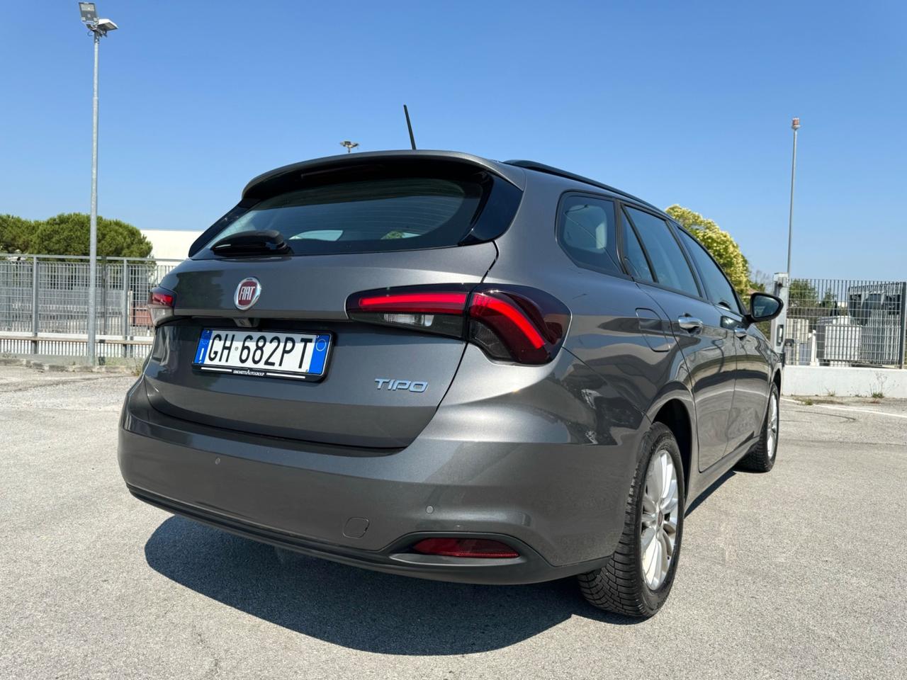 FIAT TIPO SW 1.3 Mjt Business - Navi Led
