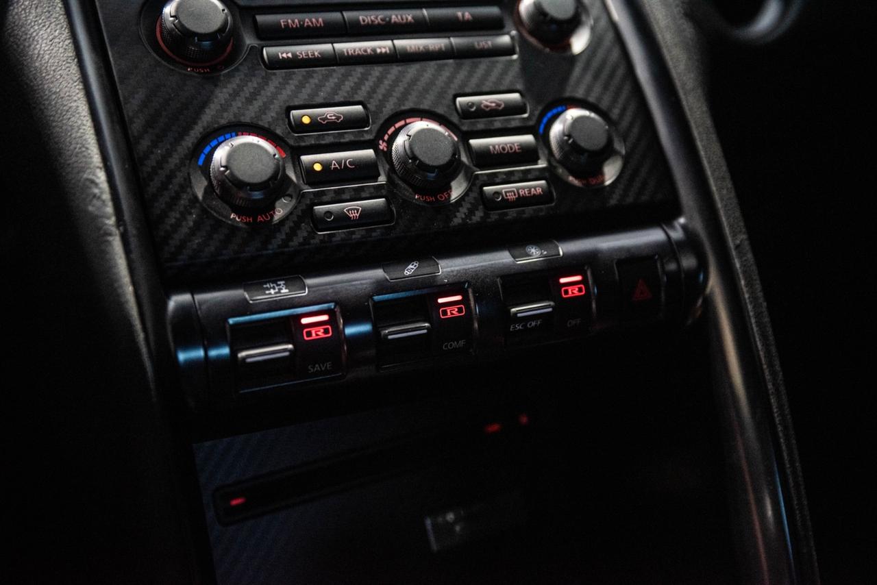 Nissan GT-R 3.8 V6 Black Edition
