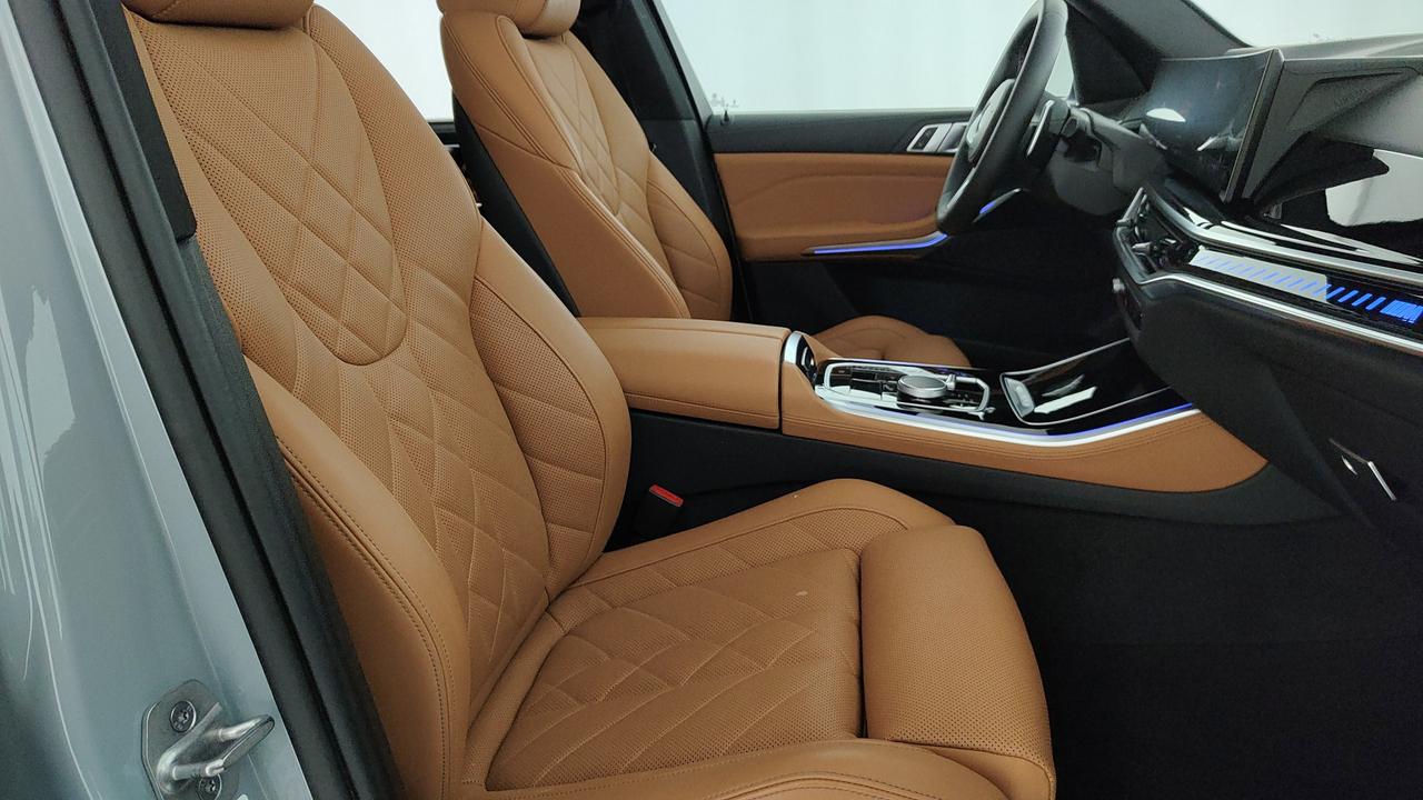 BMW X5 G05 LCI 2023 - X5 M60i auto