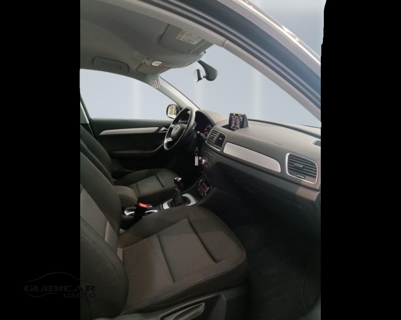 AUDI Q3 I 2015 - Q3 2.0 tdi Business 120cv
