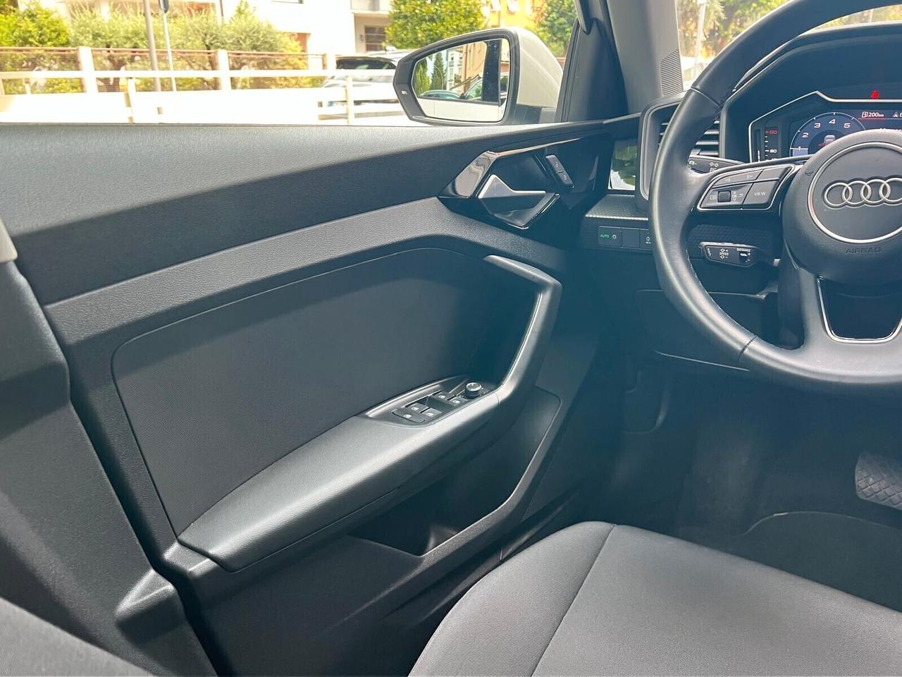 AUDI A1 ALLSTREET 30 TFSI S-TRONIC BUSINESS NEOP 15.800 km