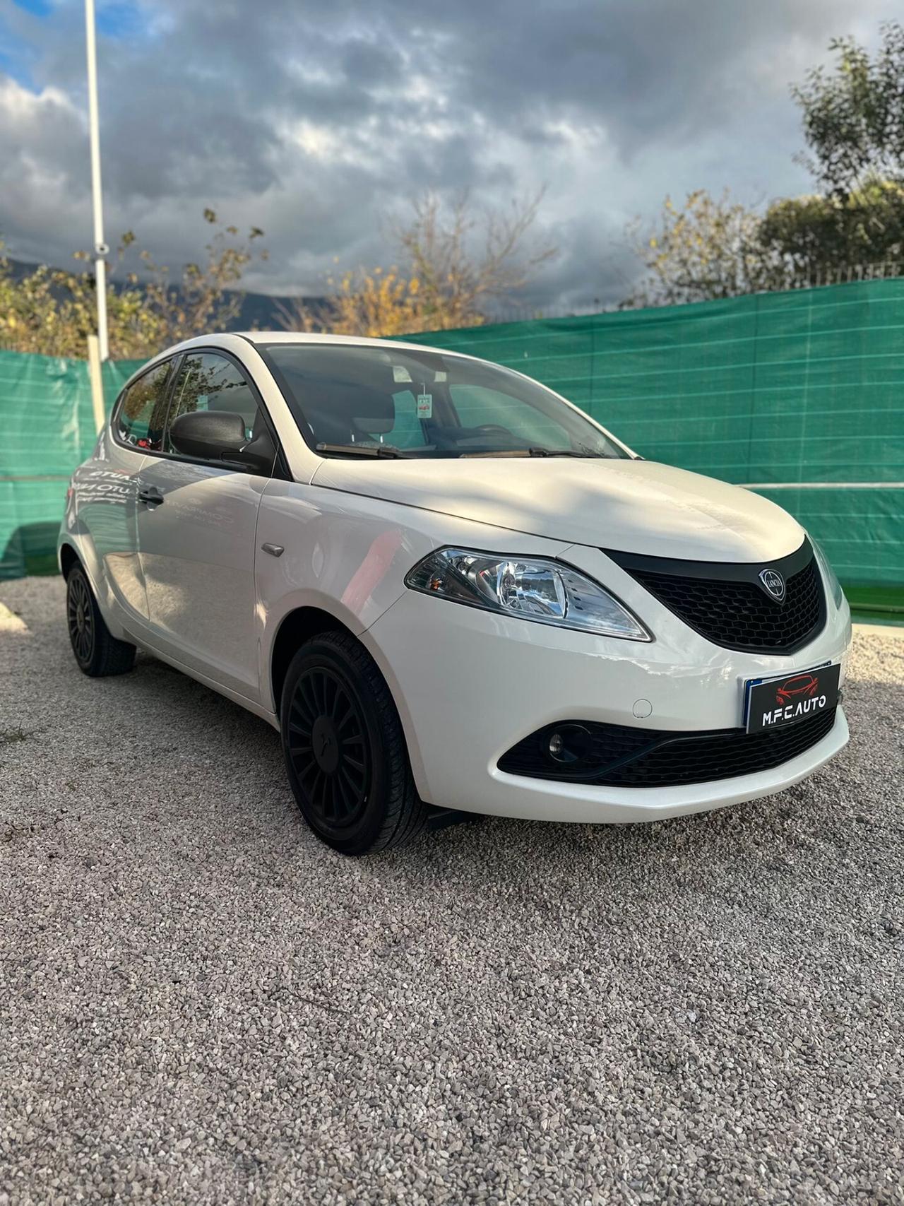 Lancia Ypsilon 1.2 2020 Ecochic Elefantino Blu
