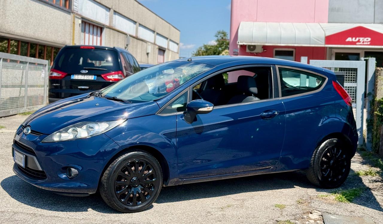 Ford Fiesta 1.4 TDCi 68CV 3 porte 143.000Km NEOPATENTATI