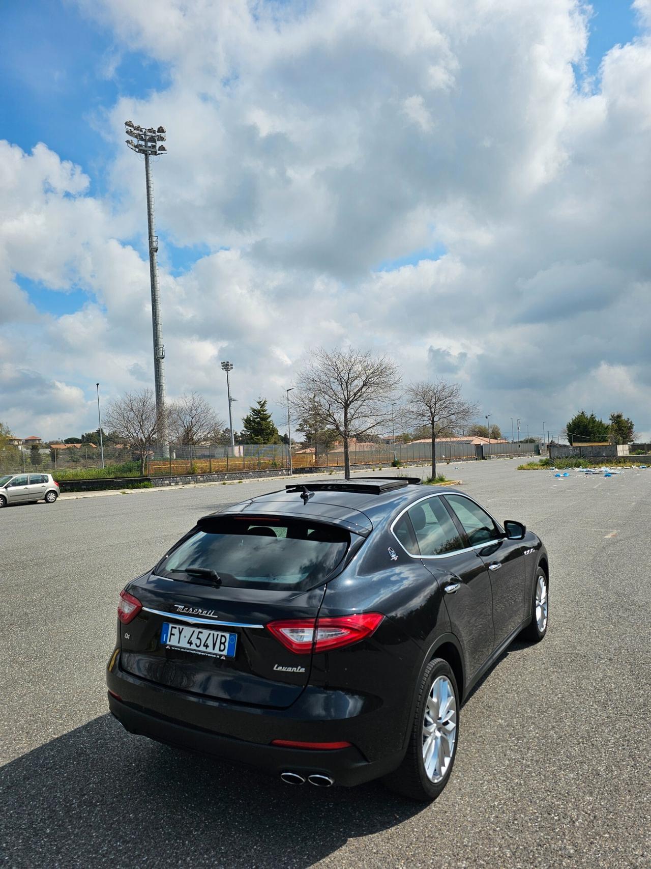 Maserati Levante Gransport 250cv no superbollo tetto apribile
