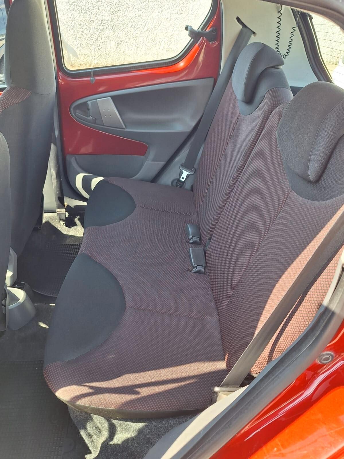 Toyota Aygo 1.0 12V VVT-i 5 porte Sol Red Edition