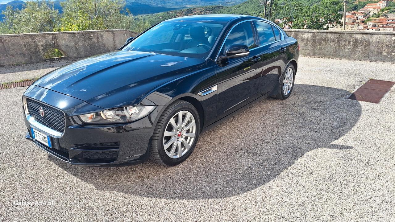 Jaguar XE 2.0 D 180 CV aut. Prestige