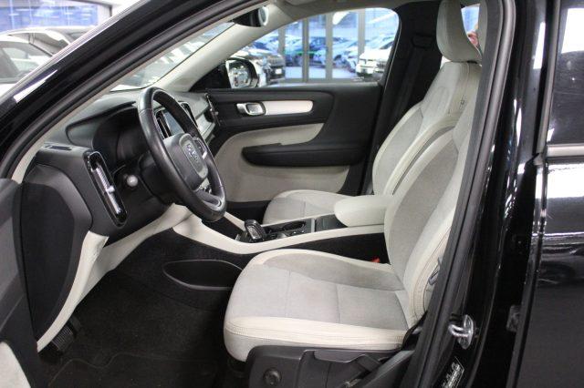 VOLVO XC40 2.0 D3 150 CV Momentum Pro Automatica