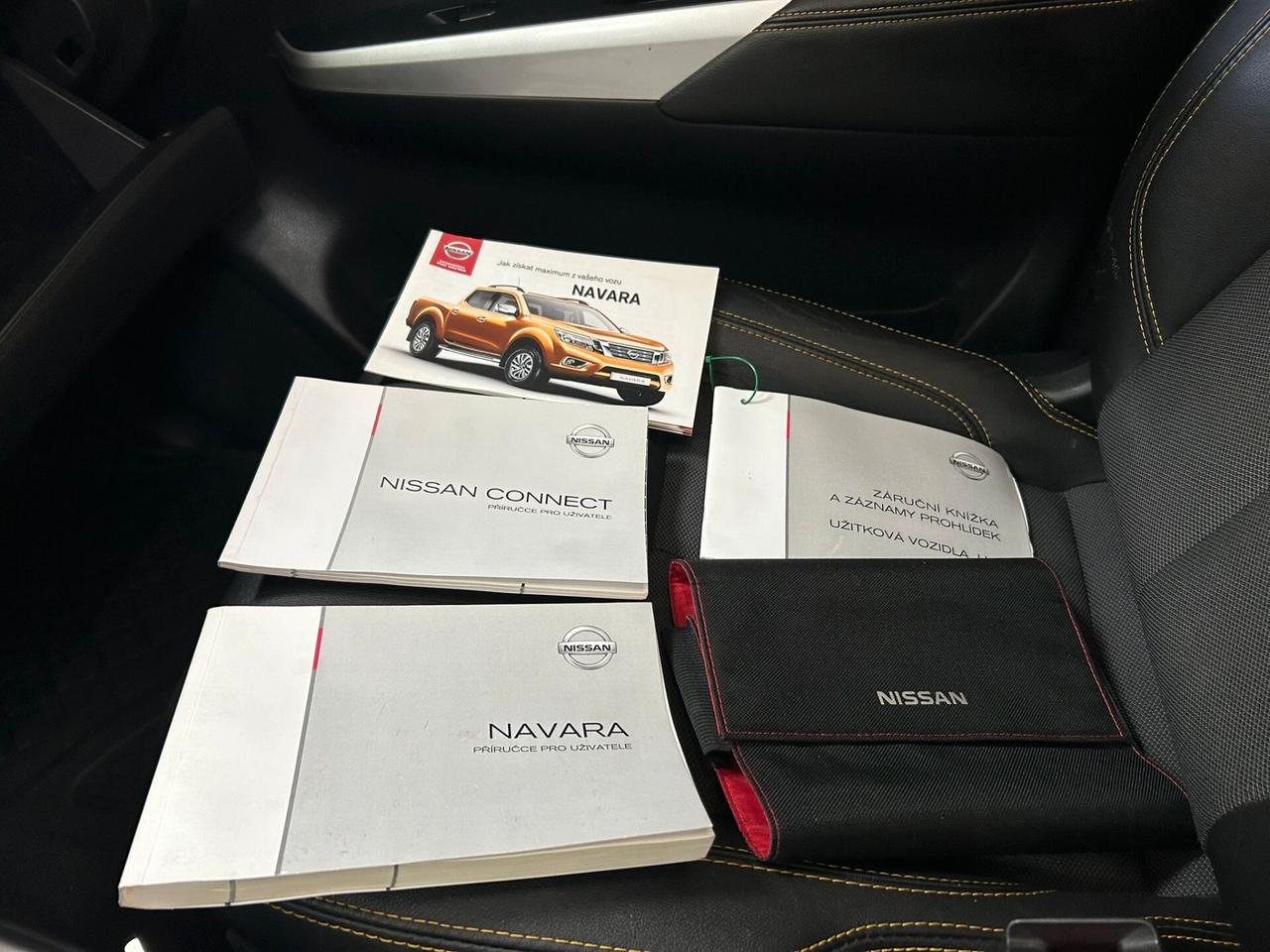 Nissan Navara 2.3 dCi 4WD D. Cab N-Connecta auto