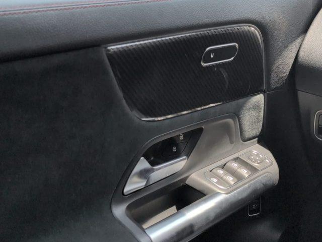 MERCEDES-BENZ GLA 200 Automatic AMG Line Premium