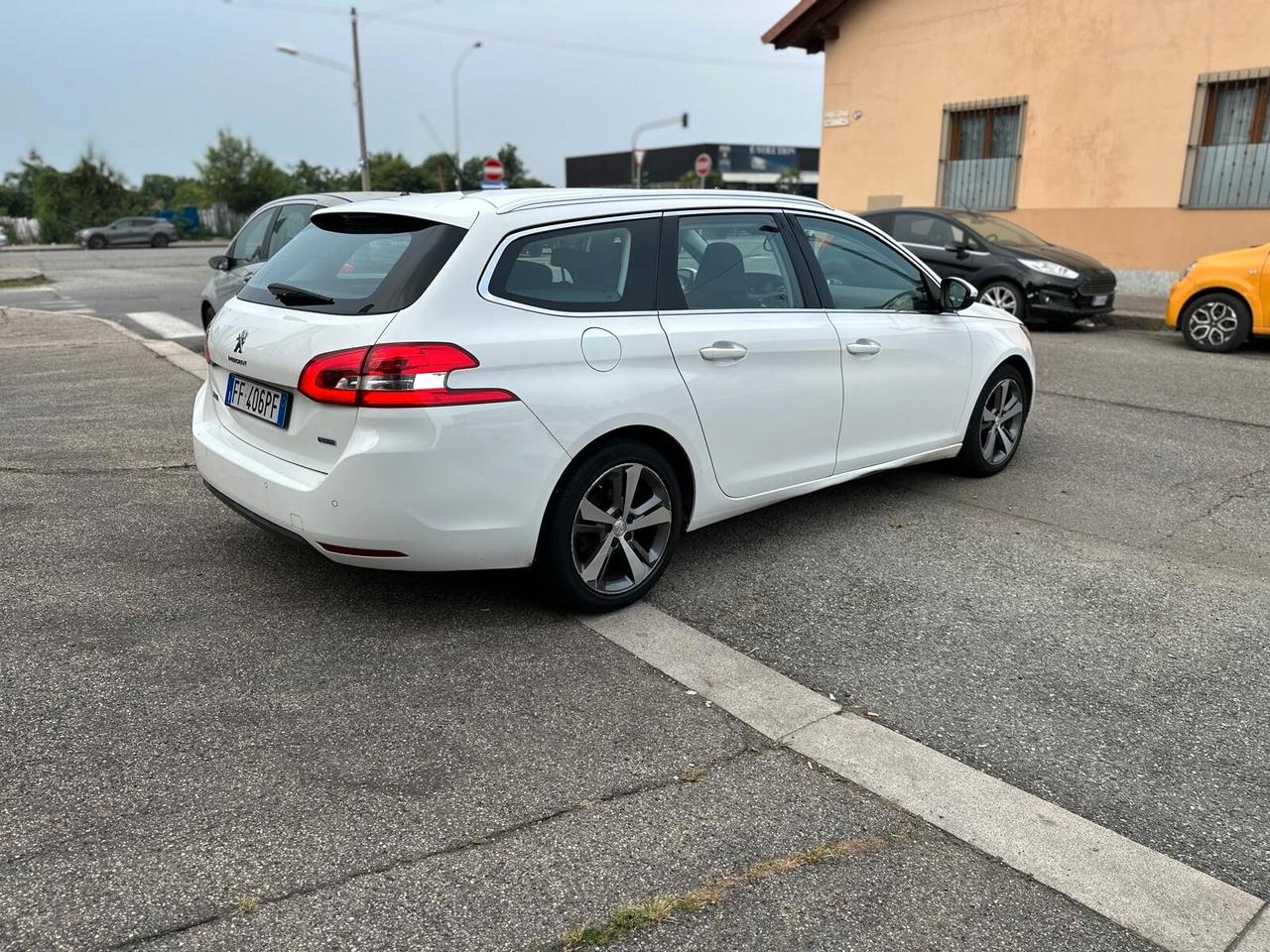 Peugeot 308 BlueHDi 120 S&S EAT6 SW GT Line